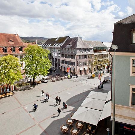 Kunsthotel "Drei Koenig" Am Marktplatz Stadt Loerrach Екстериор снимка