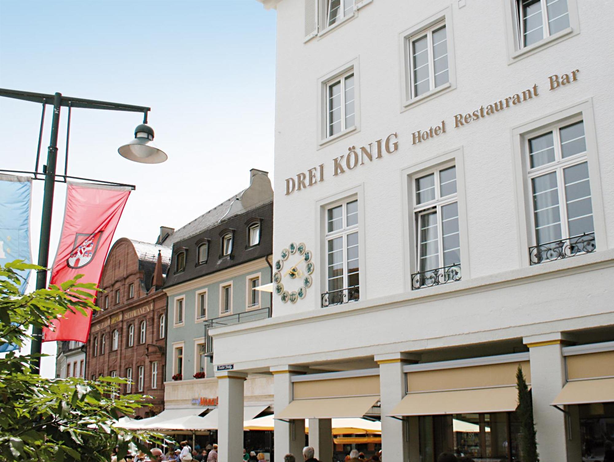 Kunsthotel "Drei Koenig" Am Marktplatz Stadt Loerrach Екстериор снимка